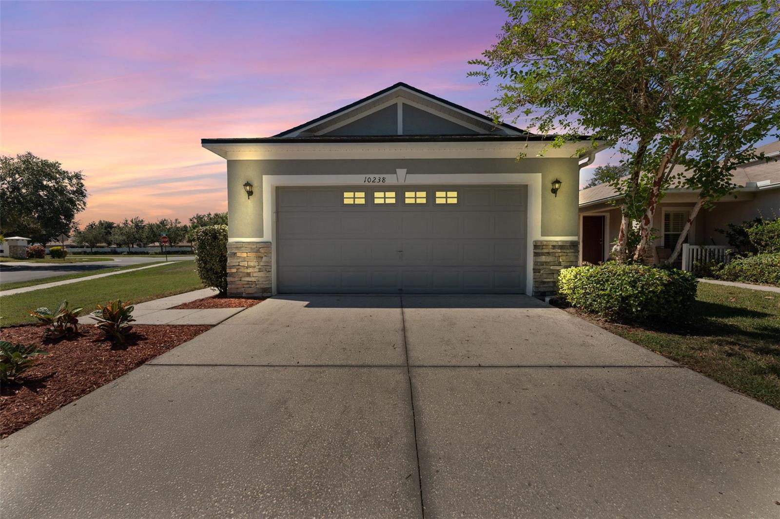 Image 2 of 40 For 10238 Perthshire Circle