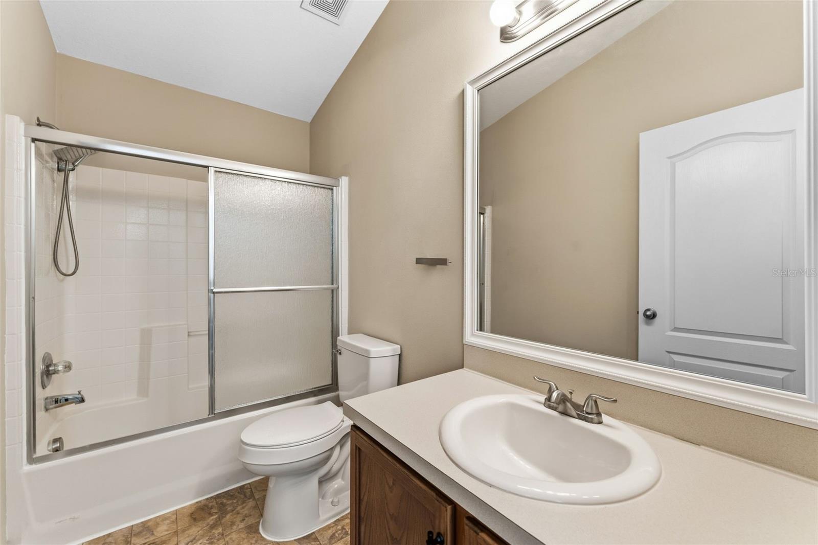 Image 26 of 40 For 10238 Perthshire Circle