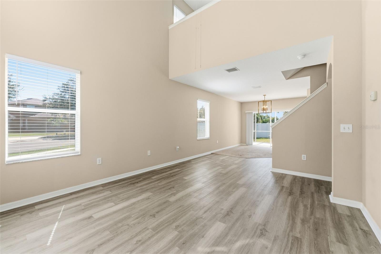 Image 7 of 40 For 10238 Perthshire Circle