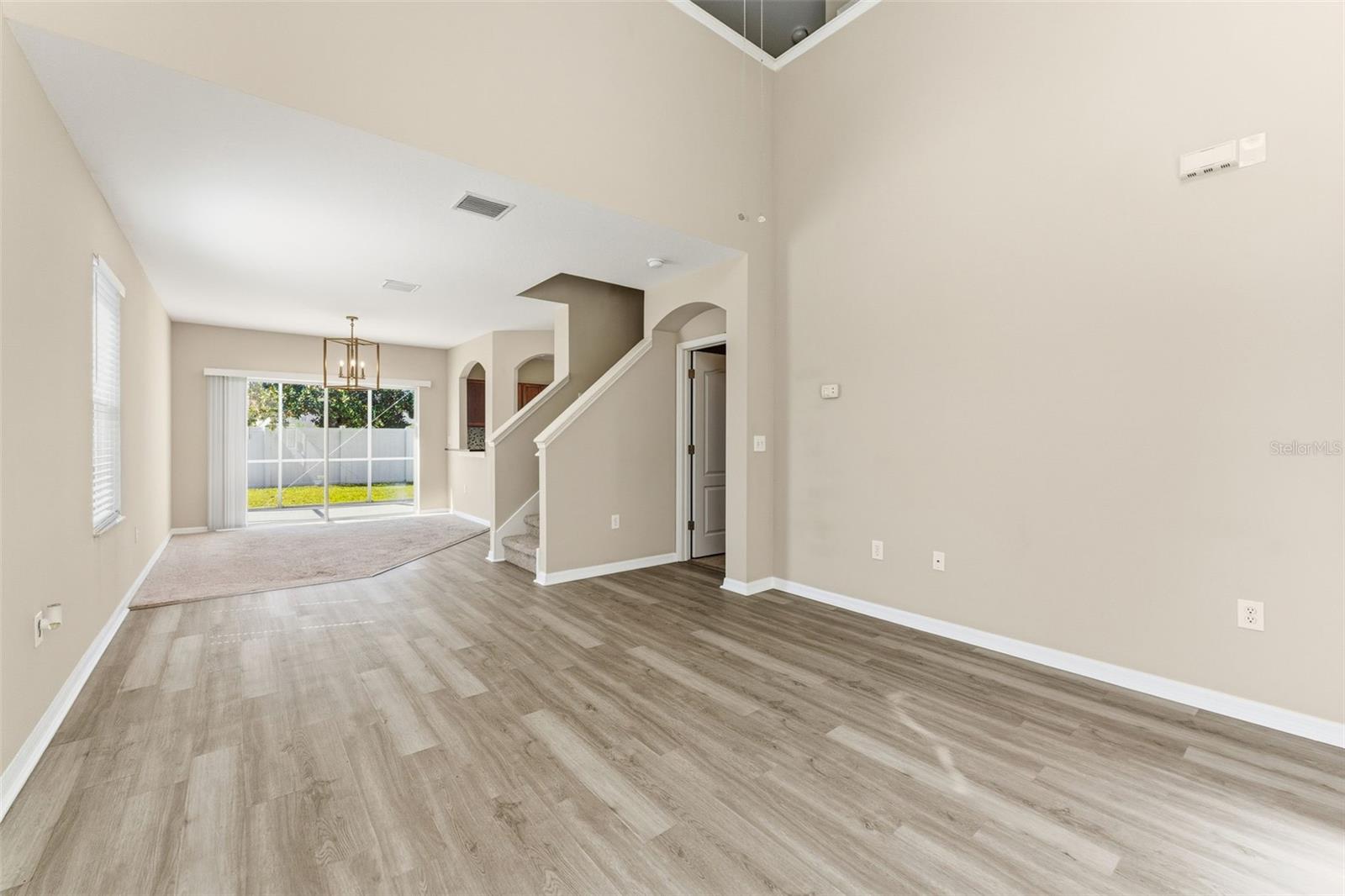 Image 9 of 40 For 10238 Perthshire Circle