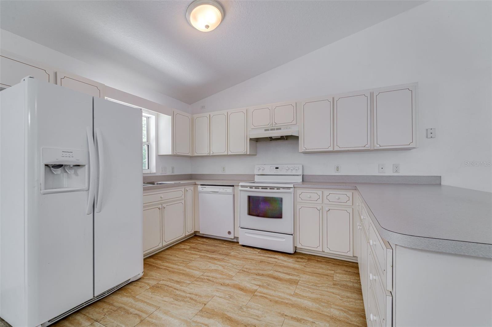 Image 10 of 37 For 729 Longfellow Terrace