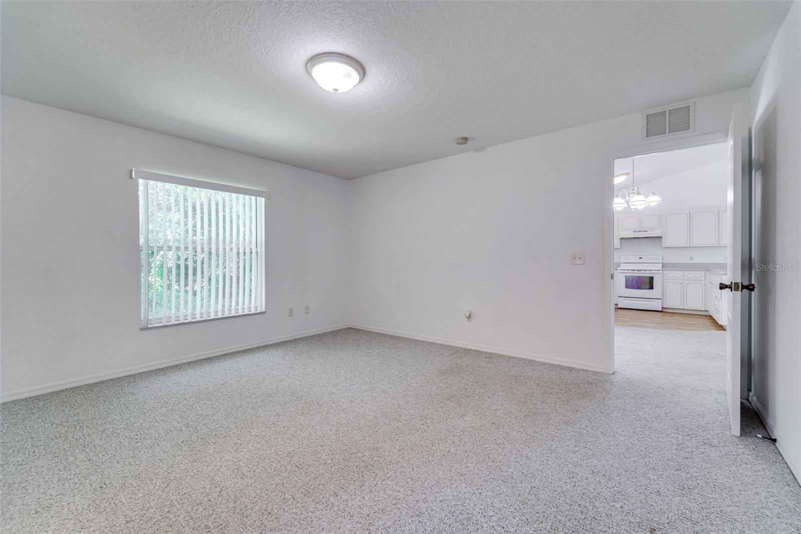 Image 19 of 37 For 729 Longfellow Terrace
