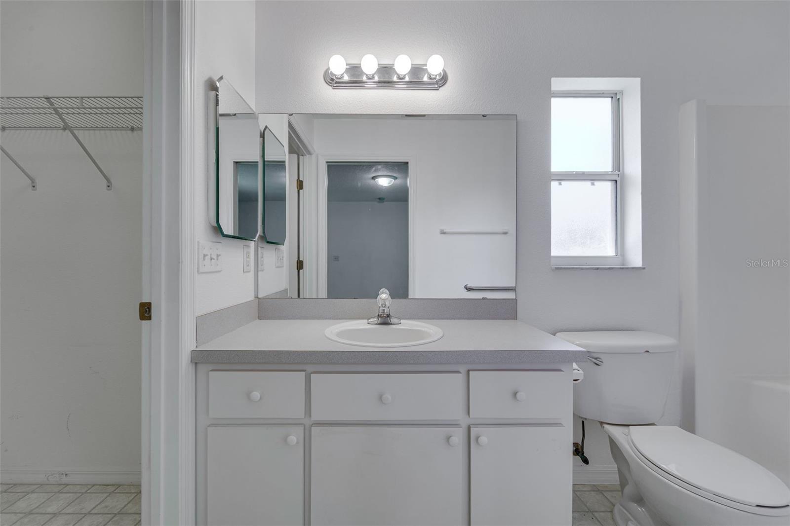 Image 20 of 37 For 729 Longfellow Terrace