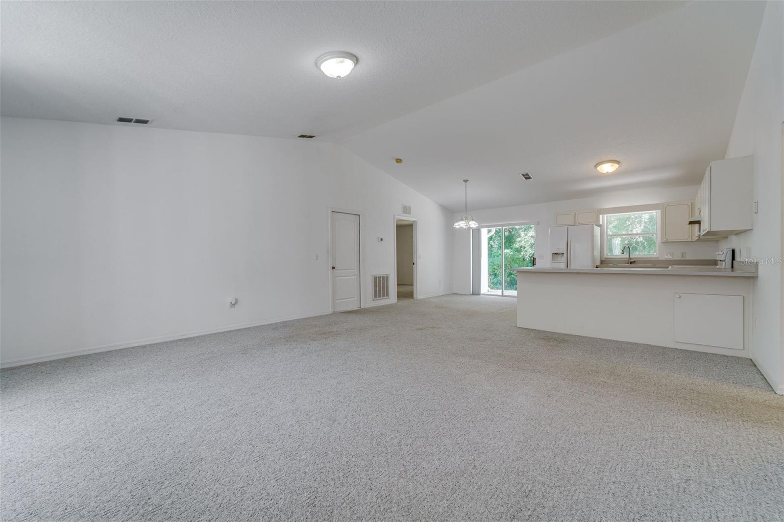 Image 4 of 37 For 729 Longfellow Terrace
