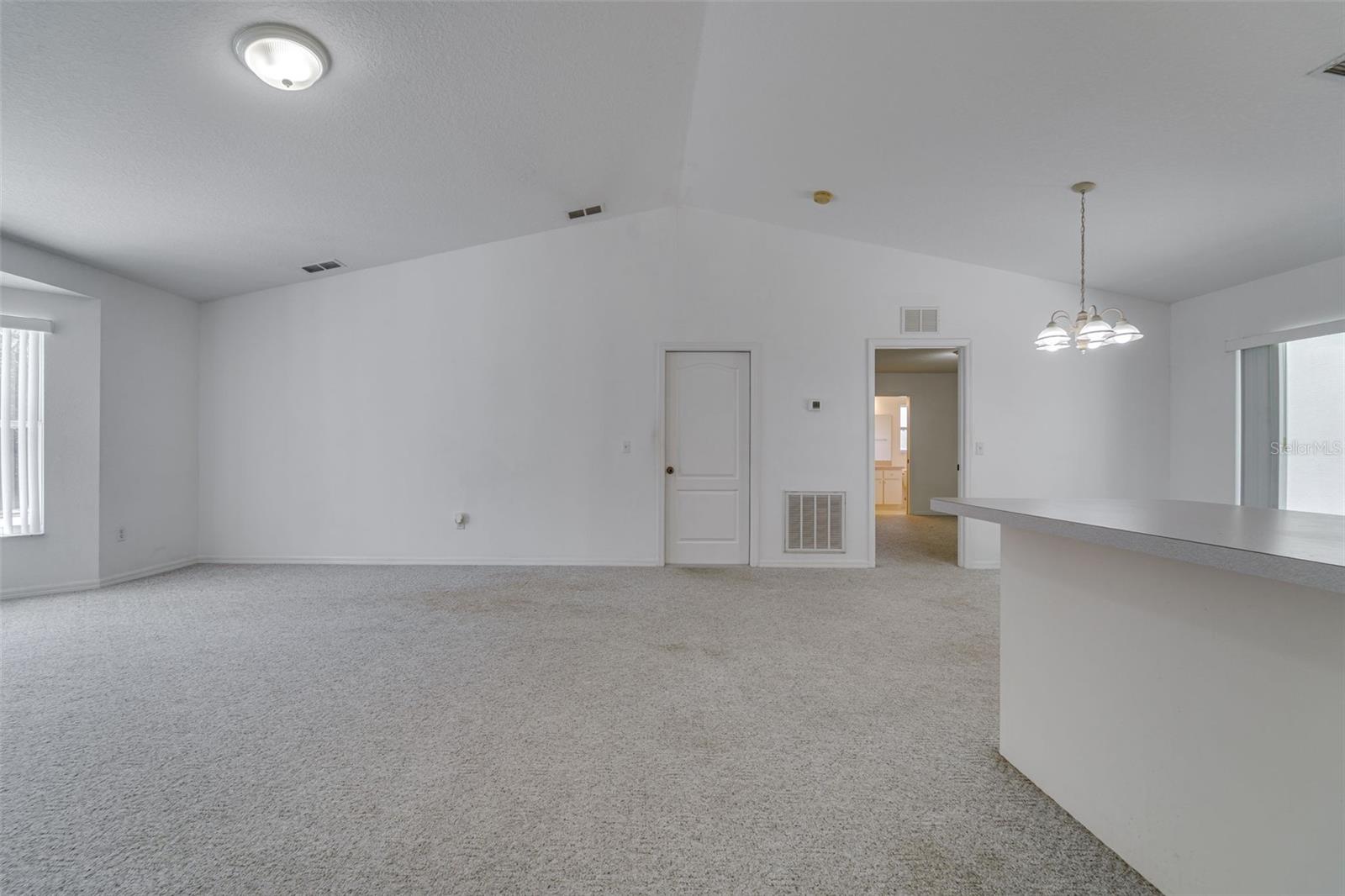 Image 5 of 37 For 729 Longfellow Terrace