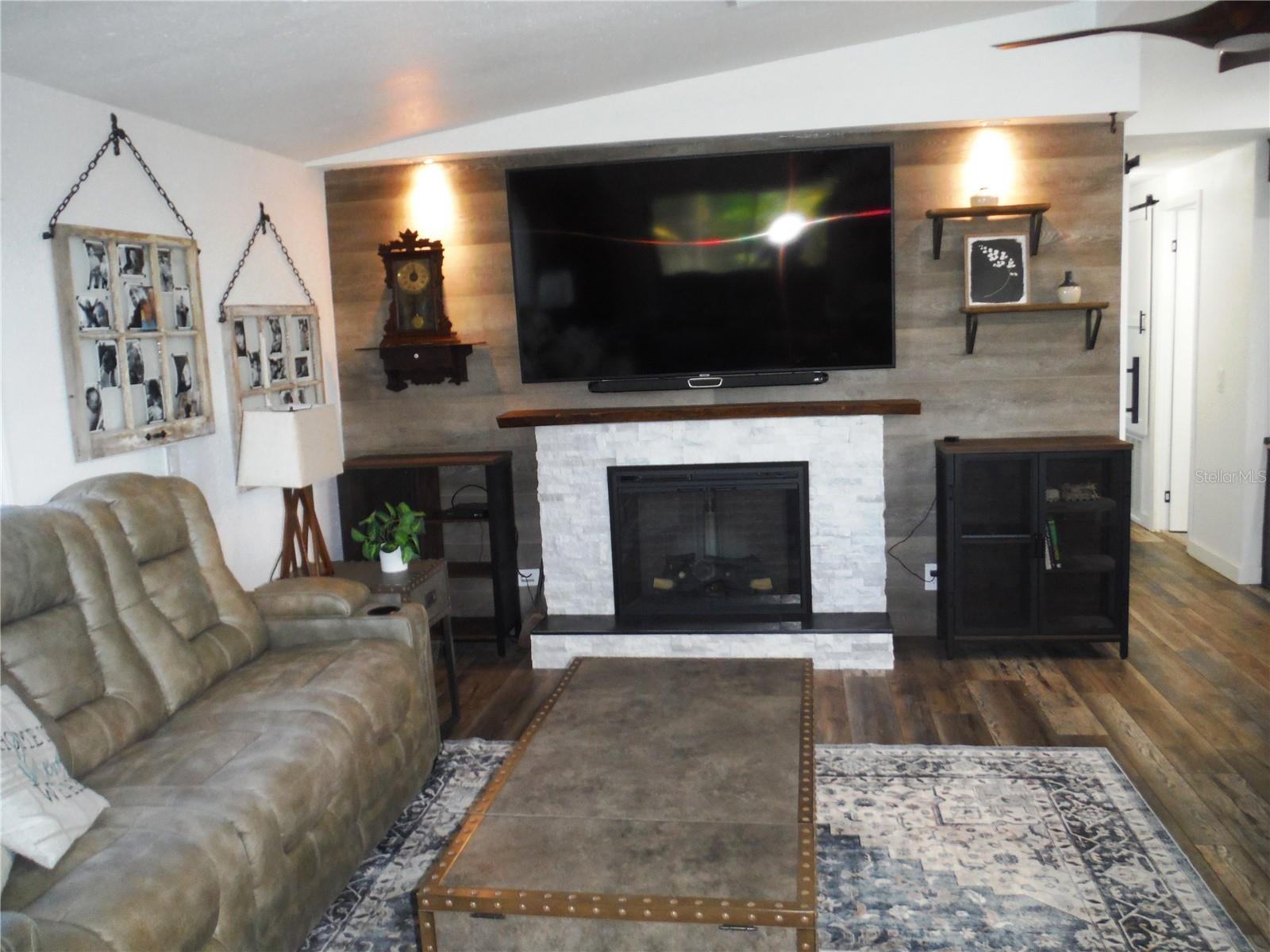 Image 14 of 55 For 168 Pinewood Terrace 104