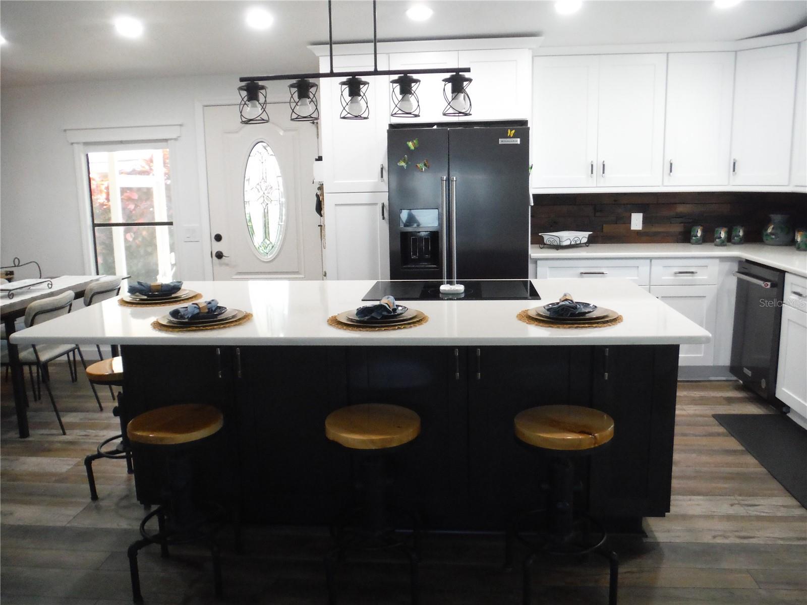 Image 6 of 55 For 168 Pinewood Terrace 104