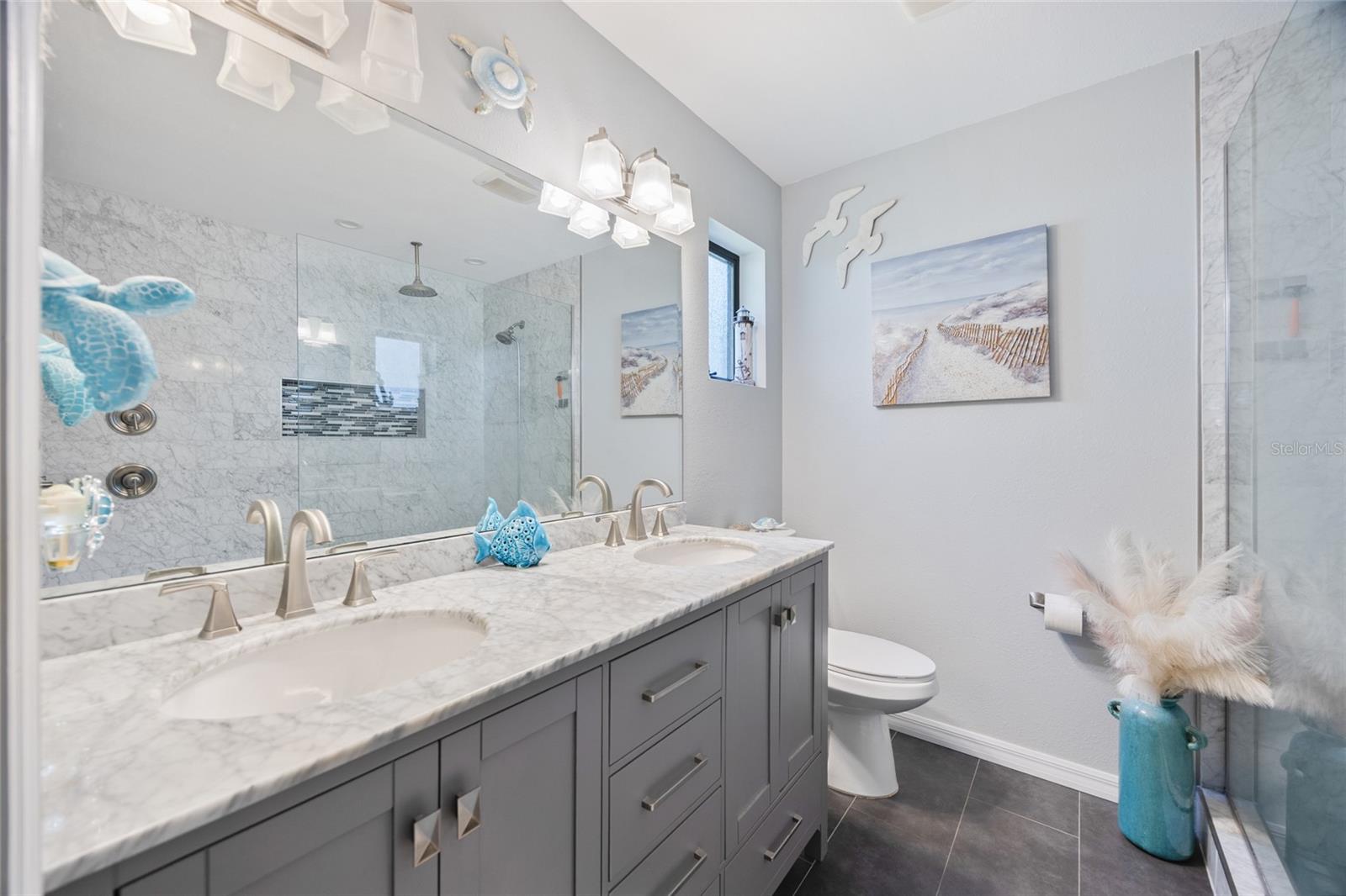 Image 12 of 29 For 6549 Foxmoor Drive