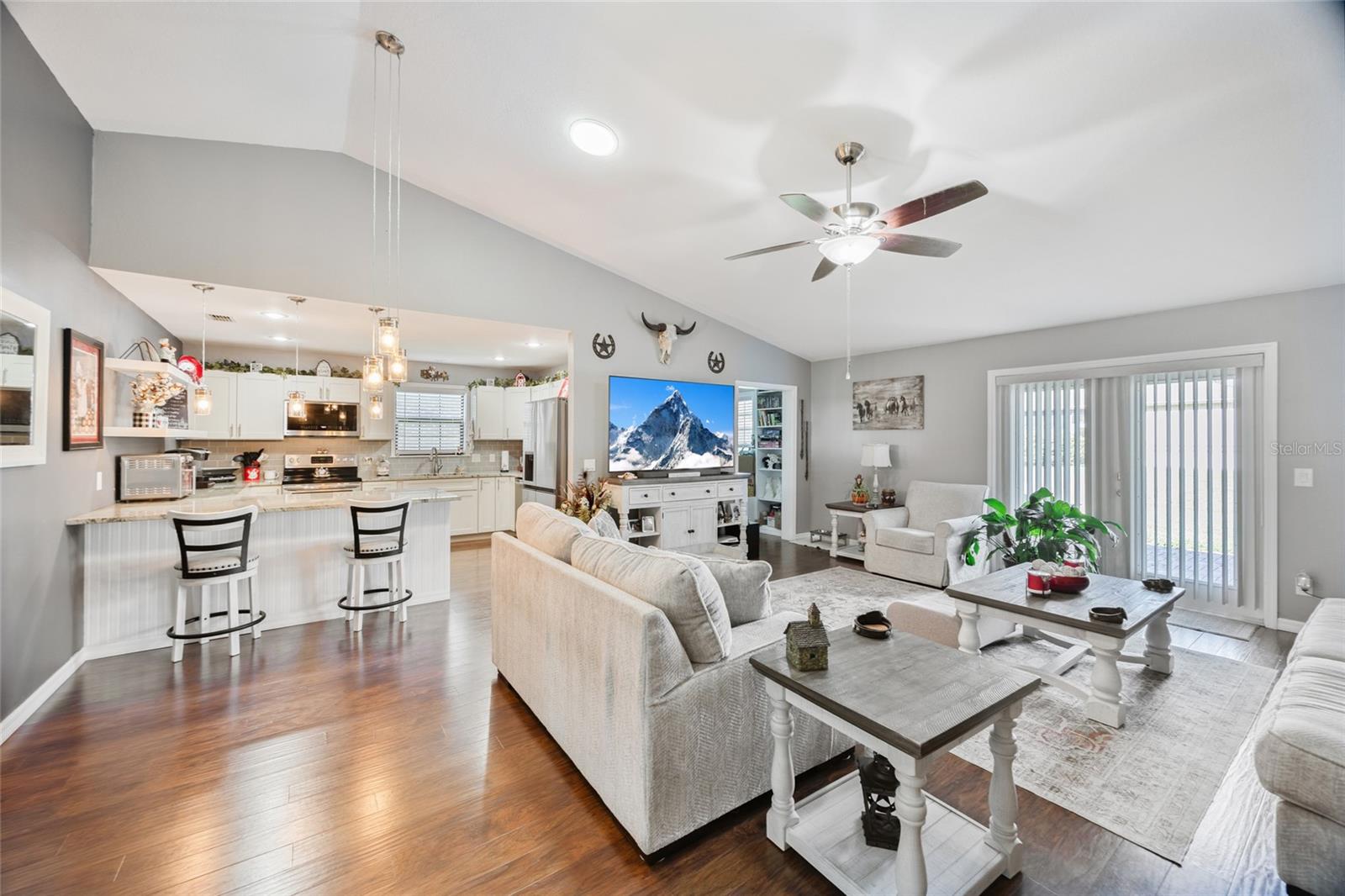 Image 6 of 29 For 6549 Foxmoor Drive