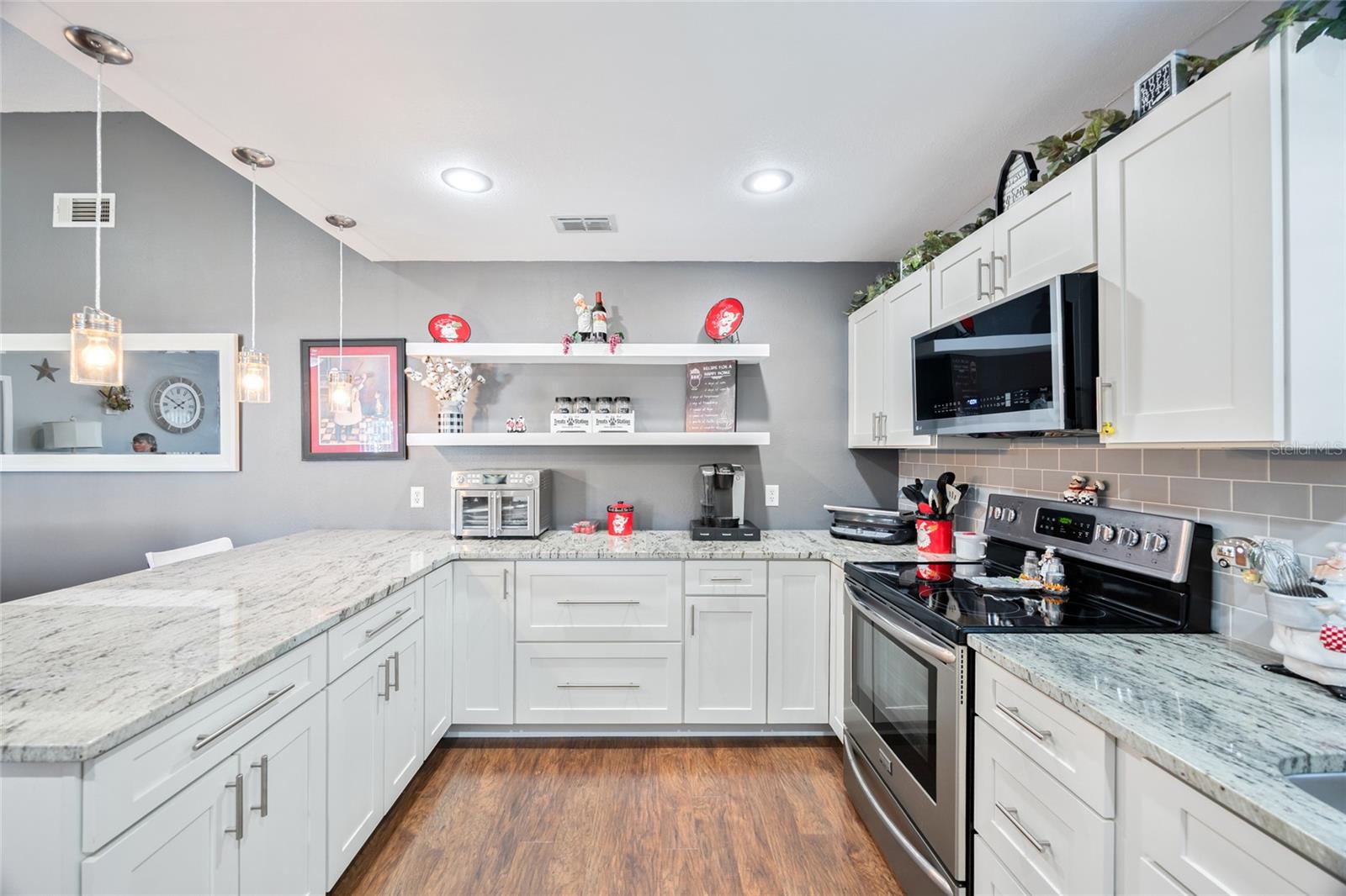 Image 8 of 29 For 6549 Foxmoor Drive