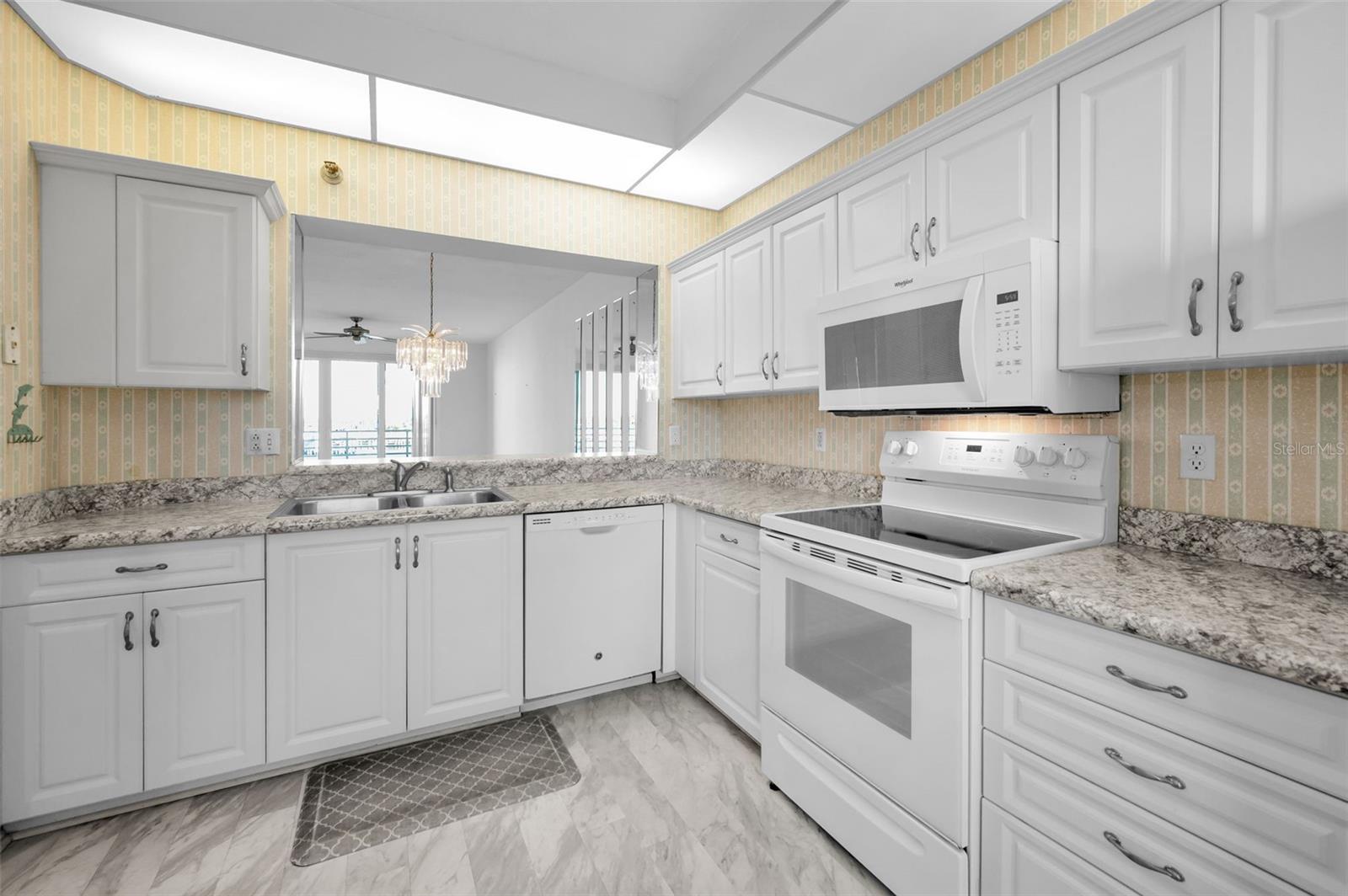 Image 10 of 53 For 7882 Sailboat Key Boulevard S 407