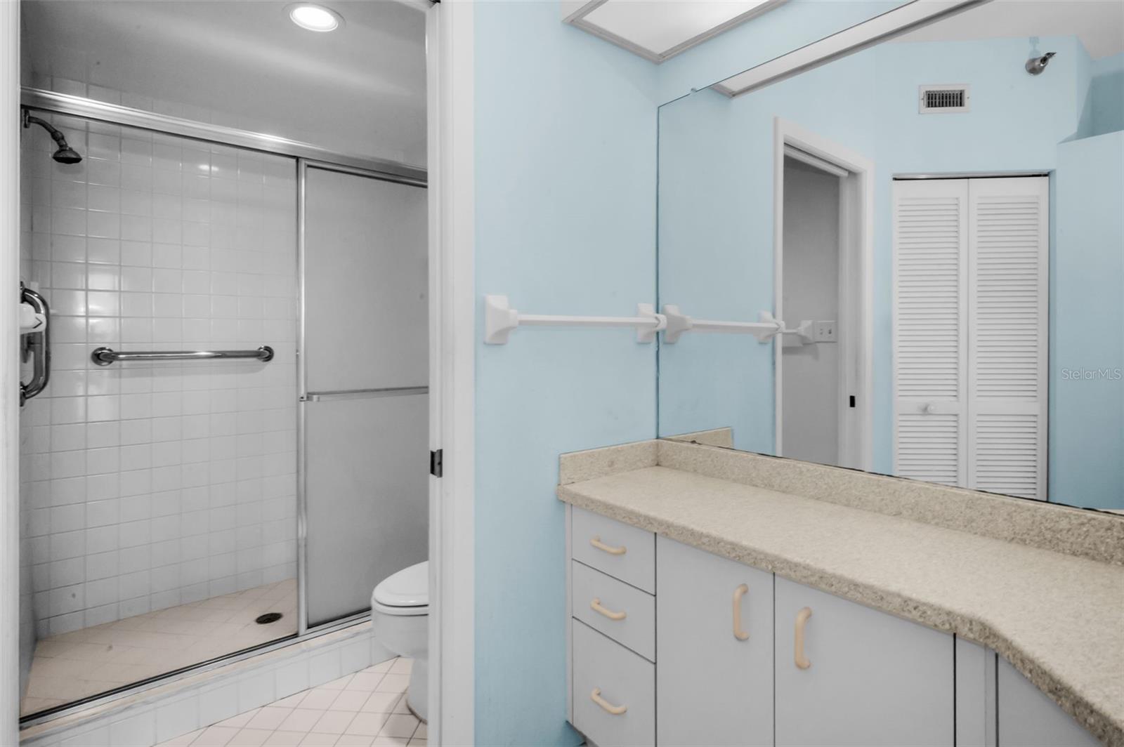 Image 24 of 53 For 7882 Sailboat Key Boulevard S 407