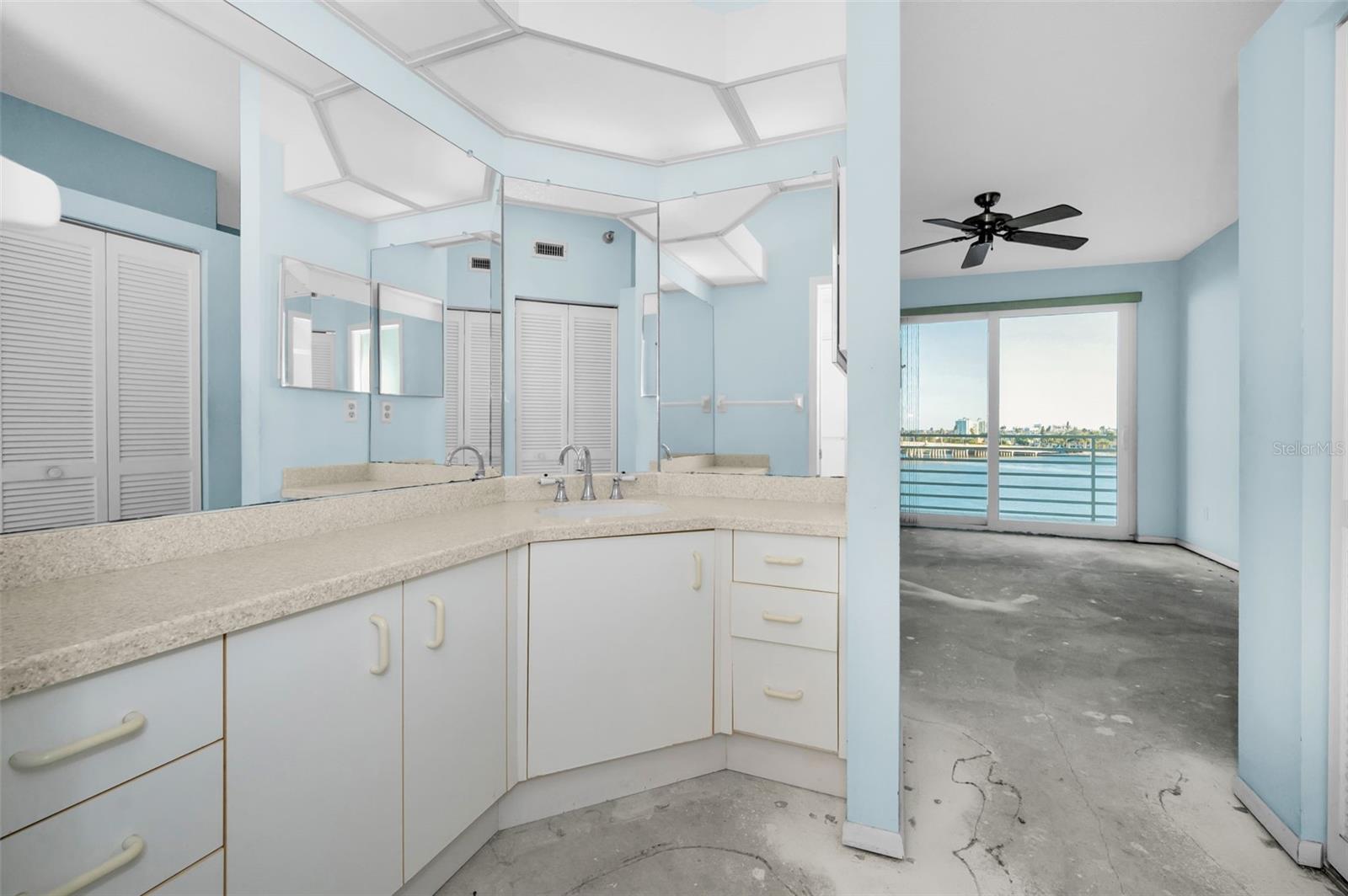 Image 26 of 53 For 7882 Sailboat Key Boulevard S 407