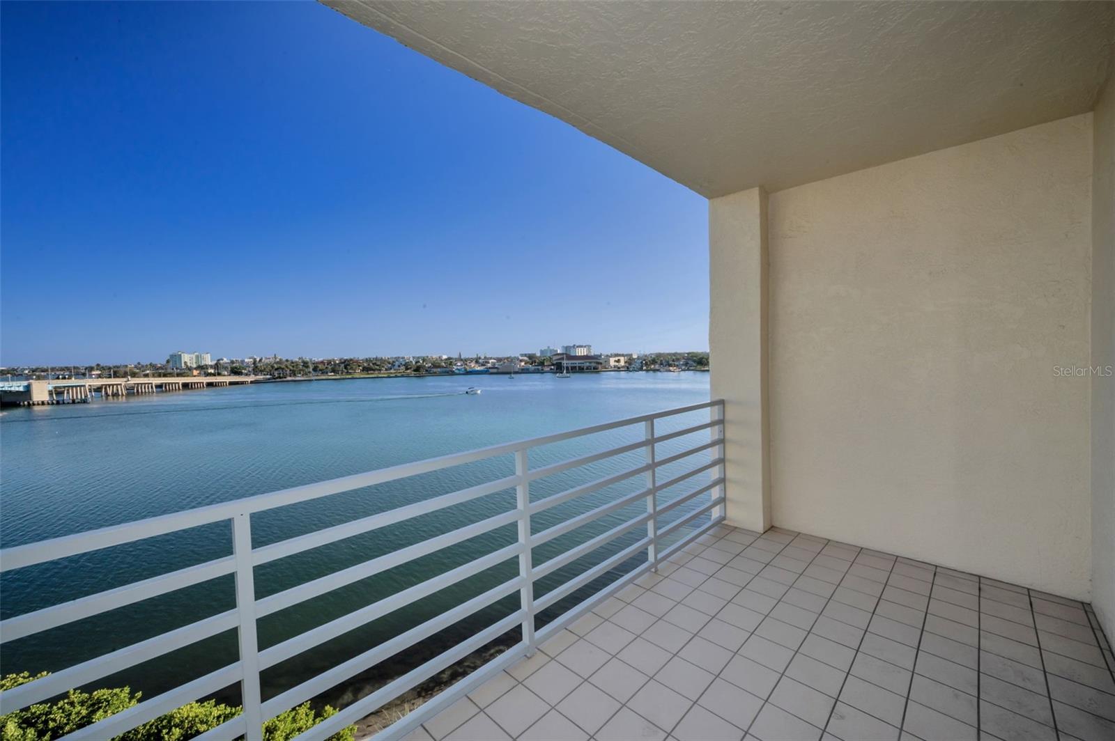 Image 3 of 53 For 7882 Sailboat Key Boulevard S 407