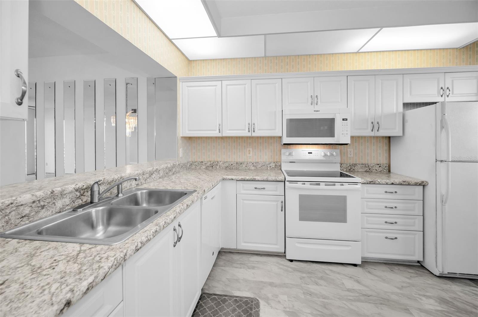 Image 6 of 53 For 7882 Sailboat Key Boulevard S 407