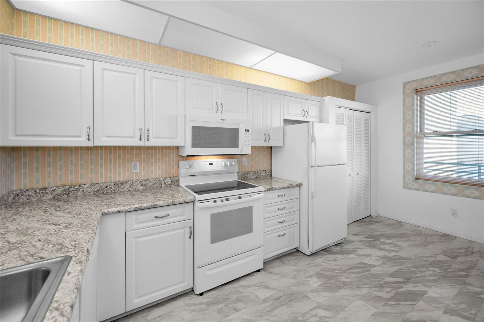 Image 7 of 53 For 7882 Sailboat Key Boulevard S 407