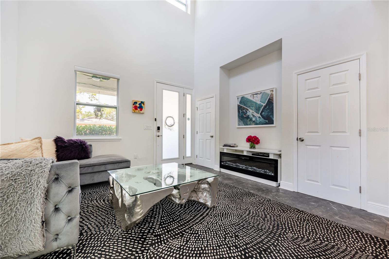 Image 29 of 66 For 350 28th Street S