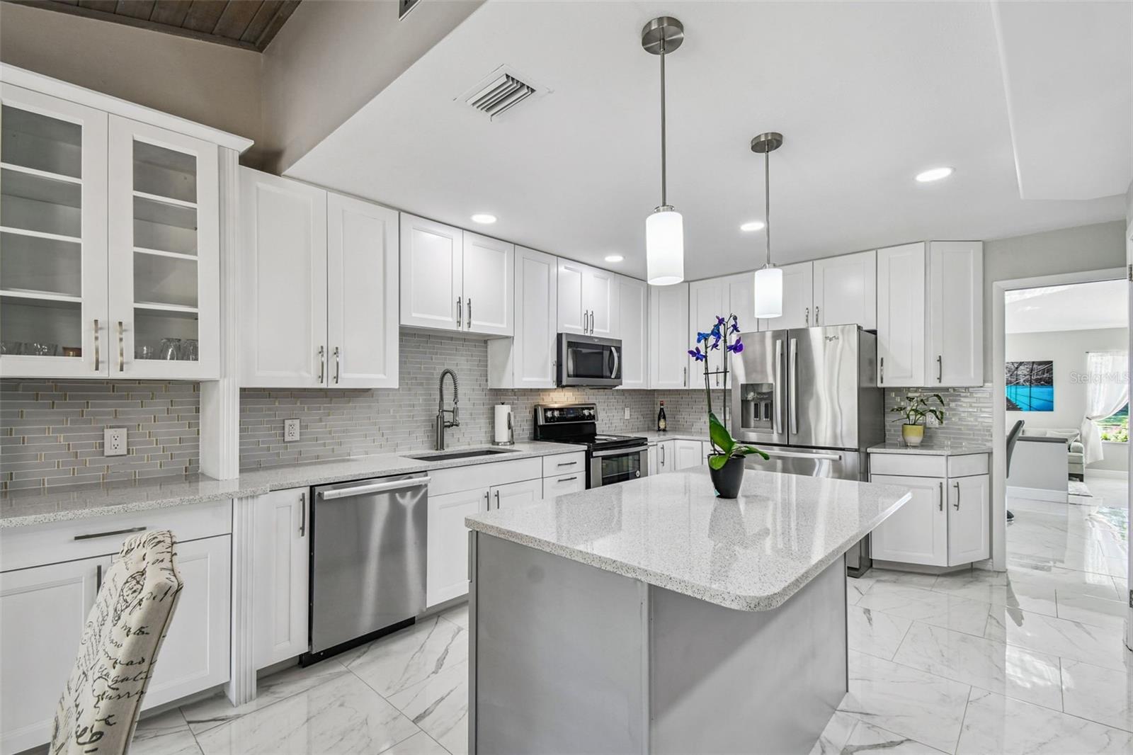 Image 13 of 76 For 14603 Village Glen Circle