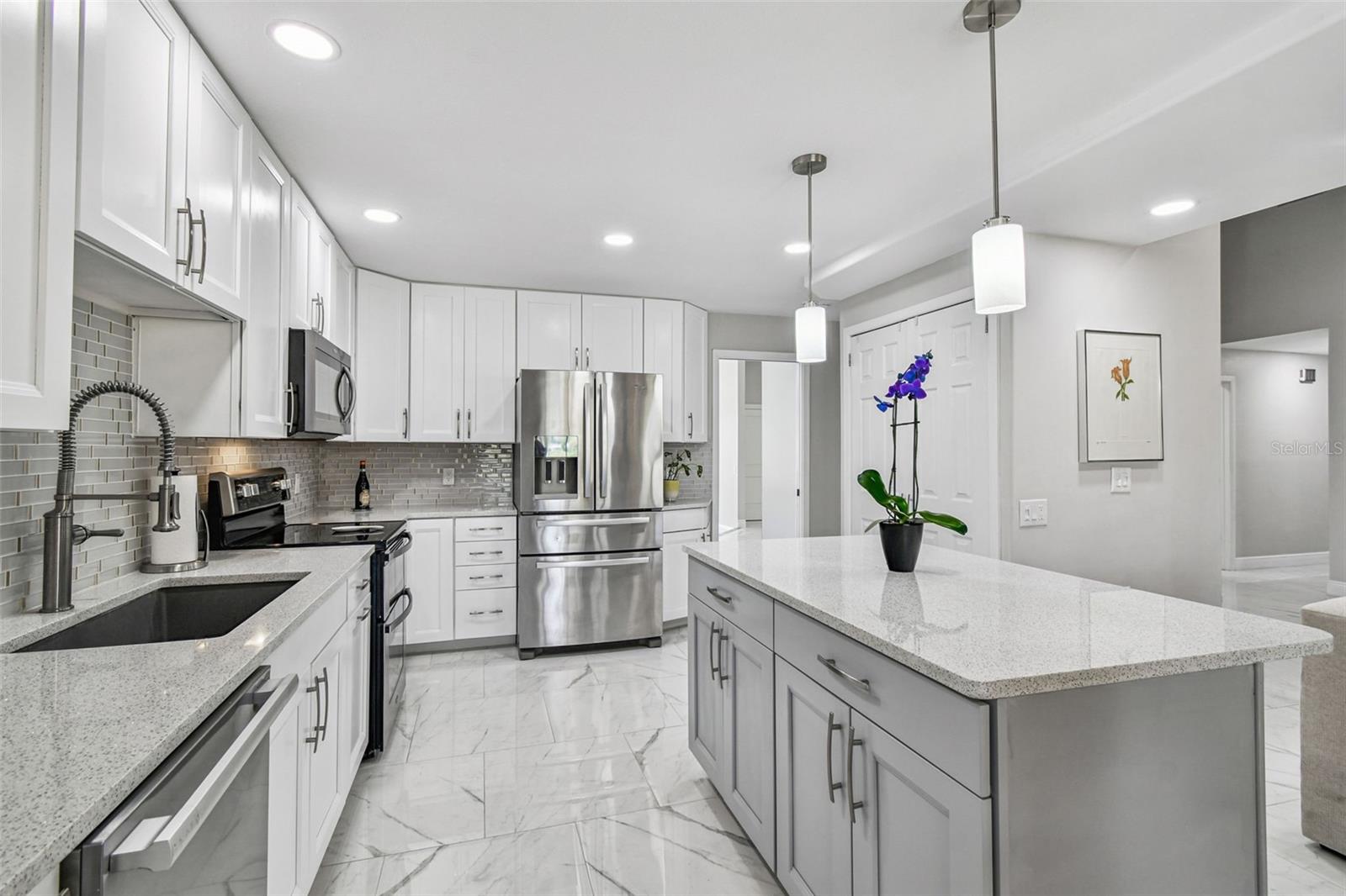 Image 15 of 76 For 14603 Village Glen Circle