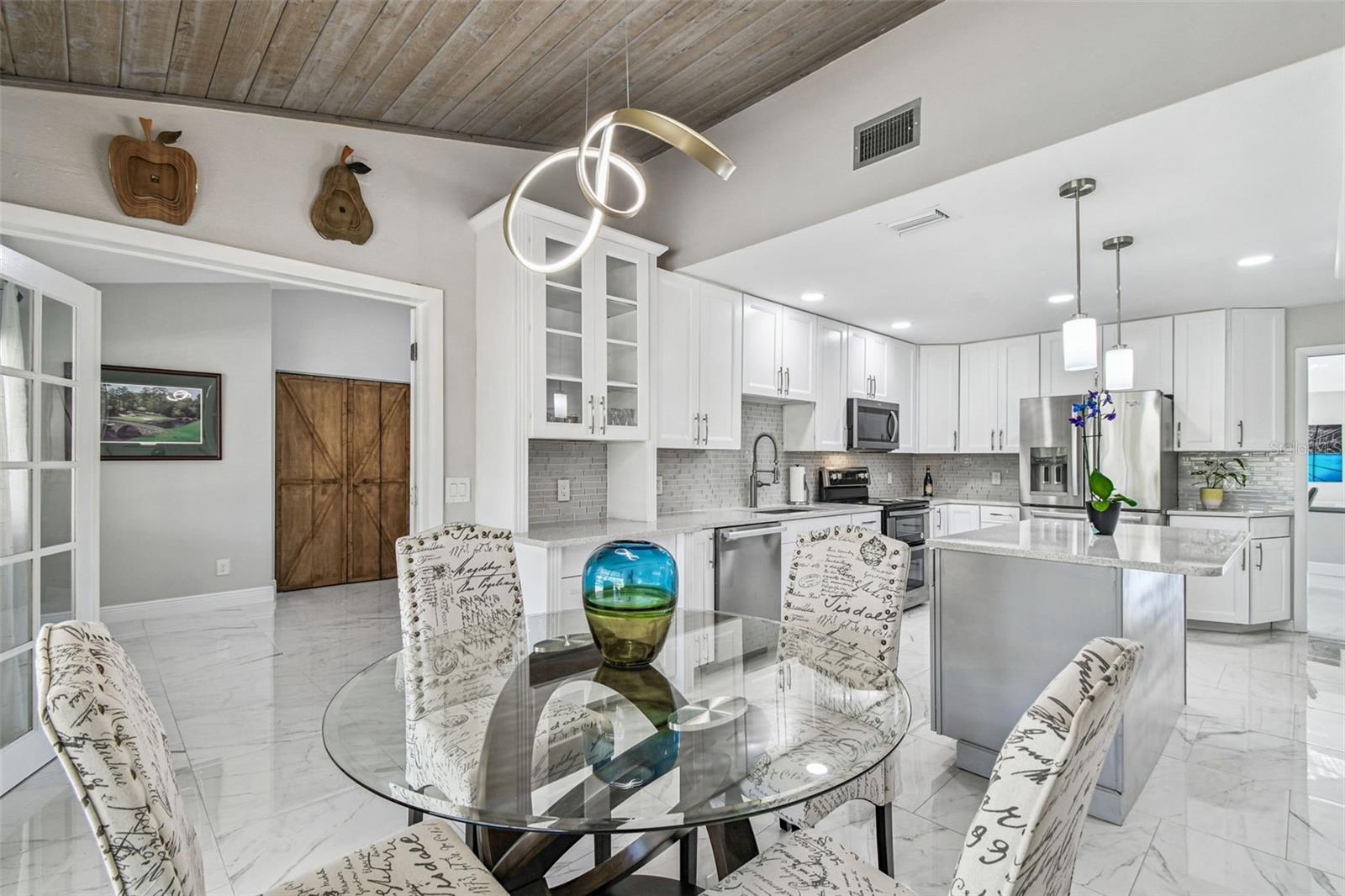Image 17 of 76 For 14603 Village Glen Circle