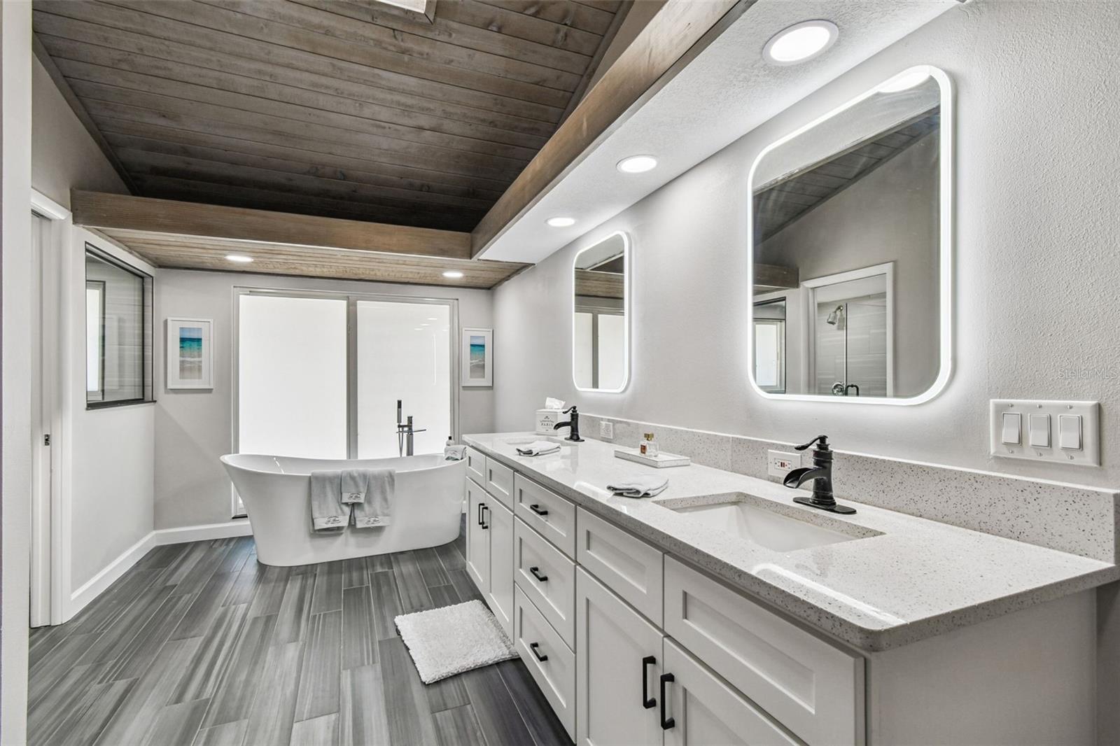Image 30 of 76 For 14603 Village Glen Circle