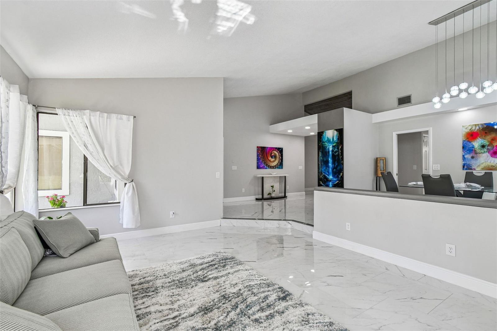 Image 9 of 76 For 14603 Village Glen Circle