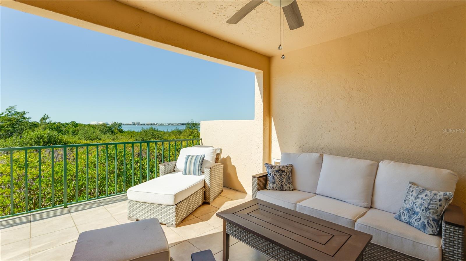 Image 18 of 73 For 4737 Dolphin Cay Lane S 107