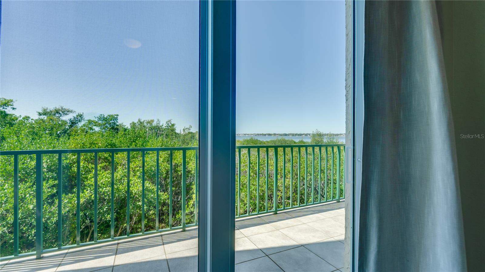 Image 23 of 73 For 4737 Dolphin Cay Lane S 107