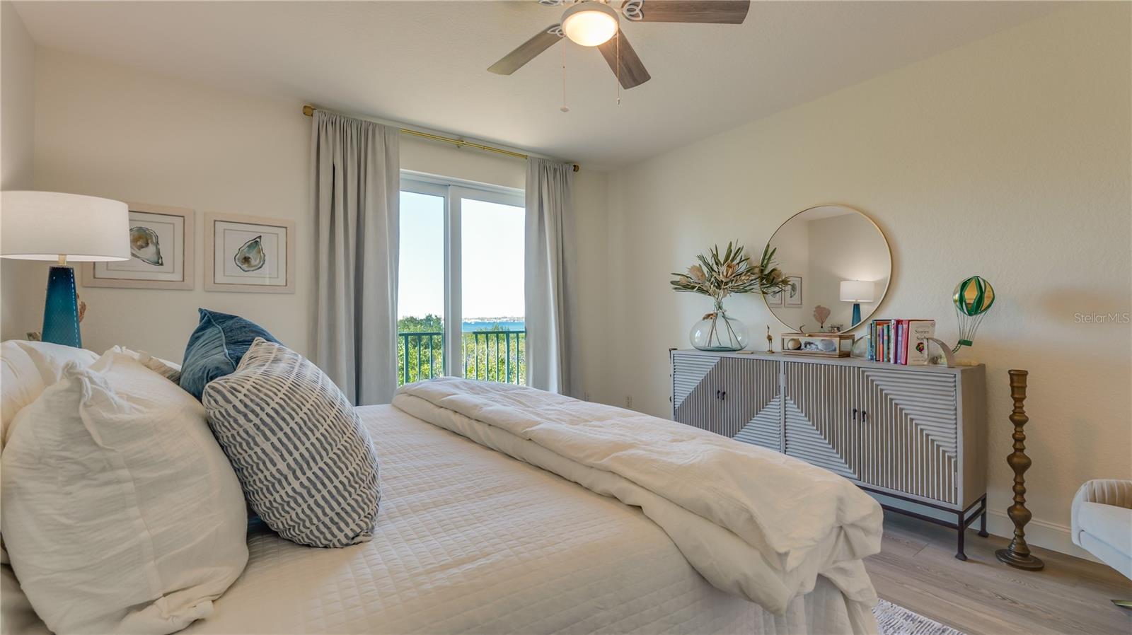 Image 24 of 73 For 4737 Dolphin Cay Lane S 107