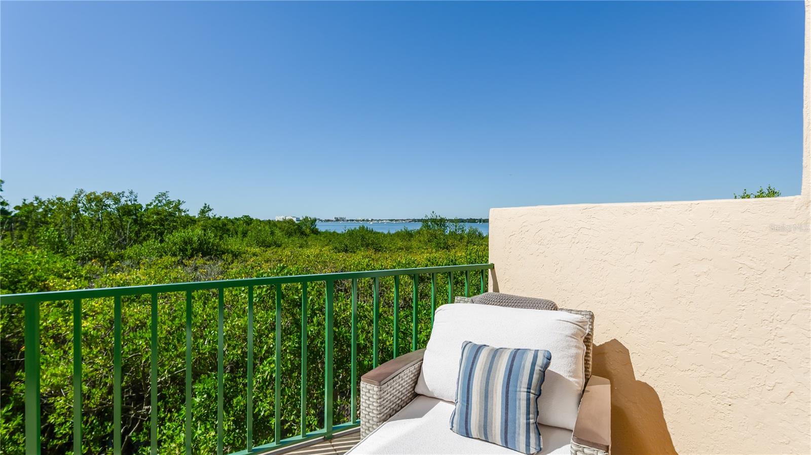 Image 43 of 73 For 4737 Dolphin Cay Lane S 107