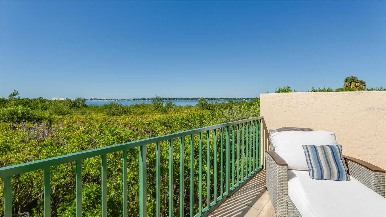Image 46 of 73 For 4737 Dolphin Cay Lane S 107