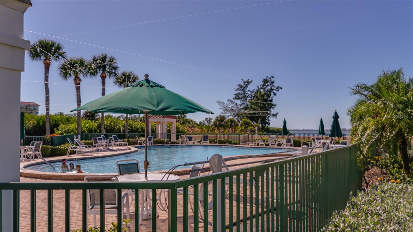 Image 53 of 73 For 4737 Dolphin Cay Lane S 107