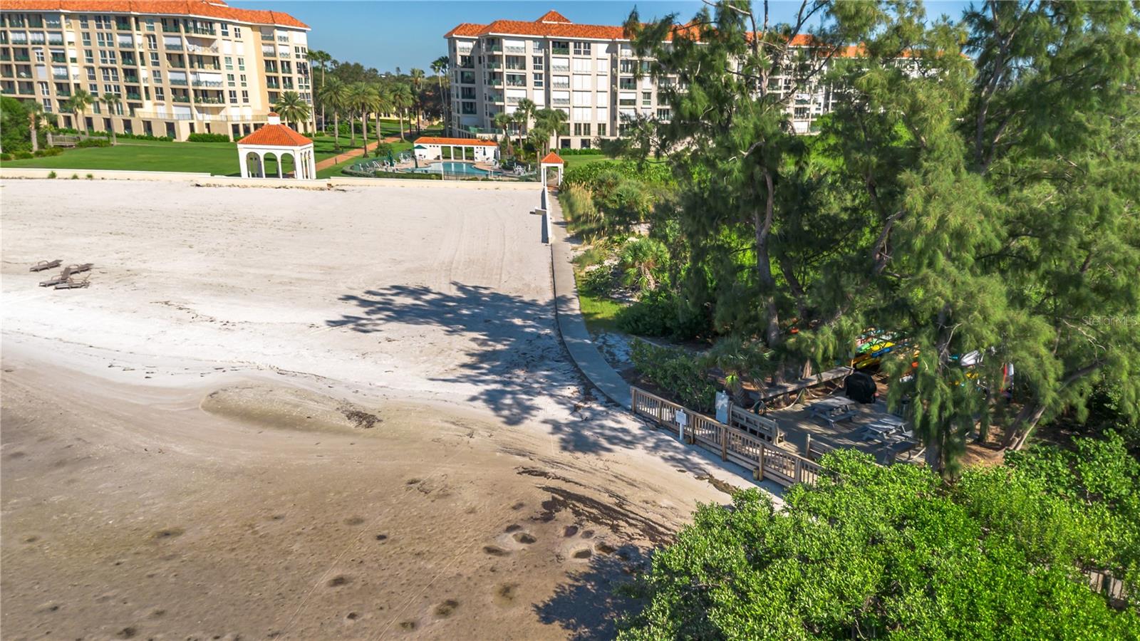 Image 60 of 73 For 4737 Dolphin Cay Lane S 107