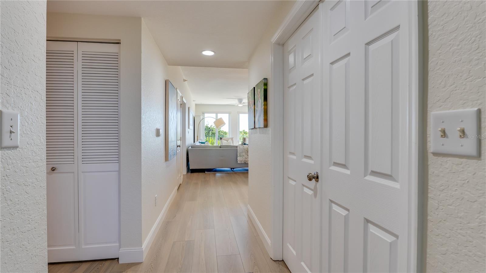 Image 7 of 73 For 4737 Dolphin Cay Lane S 107