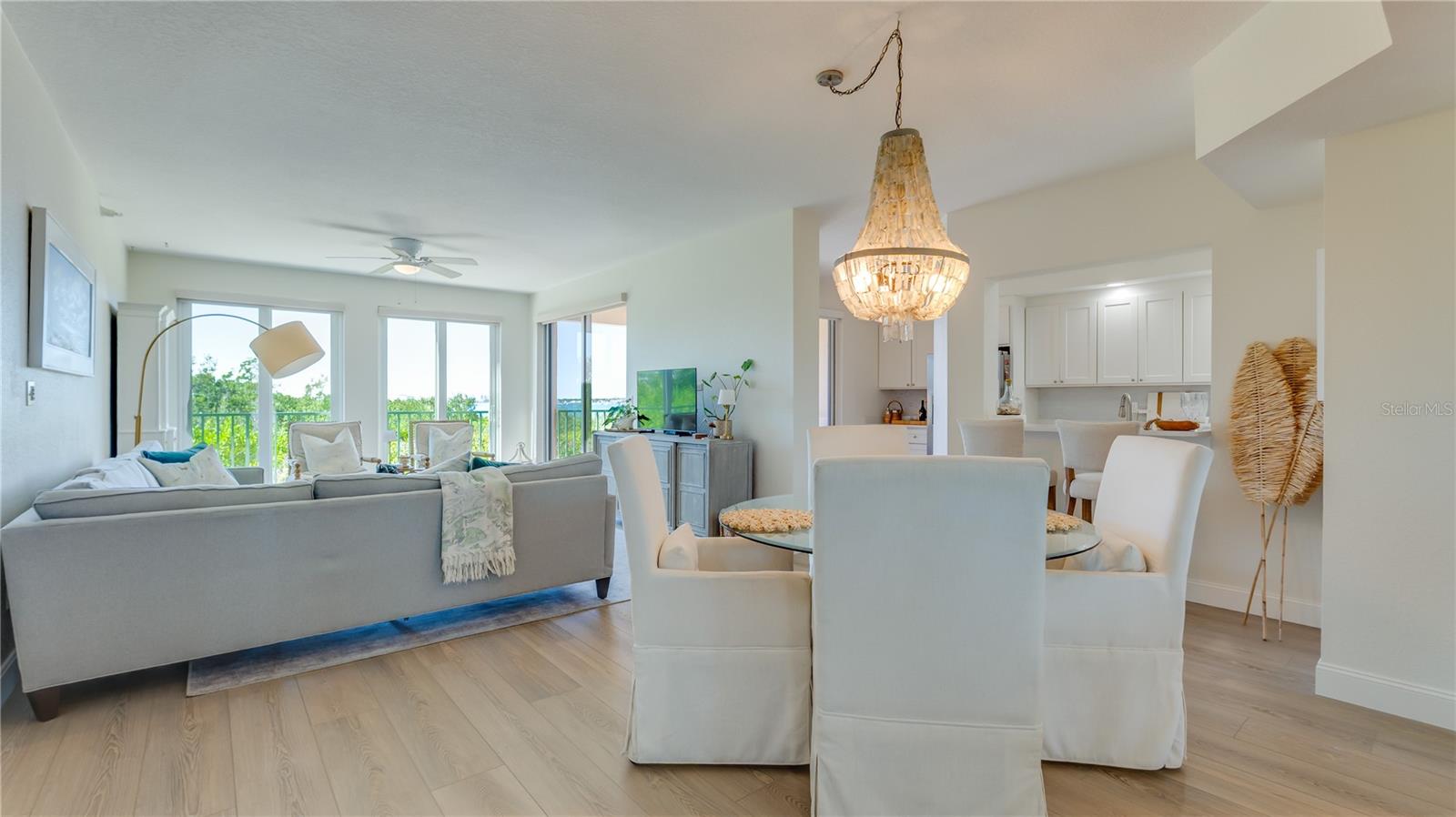 Image 8 of 73 For 4737 Dolphin Cay Lane S 107