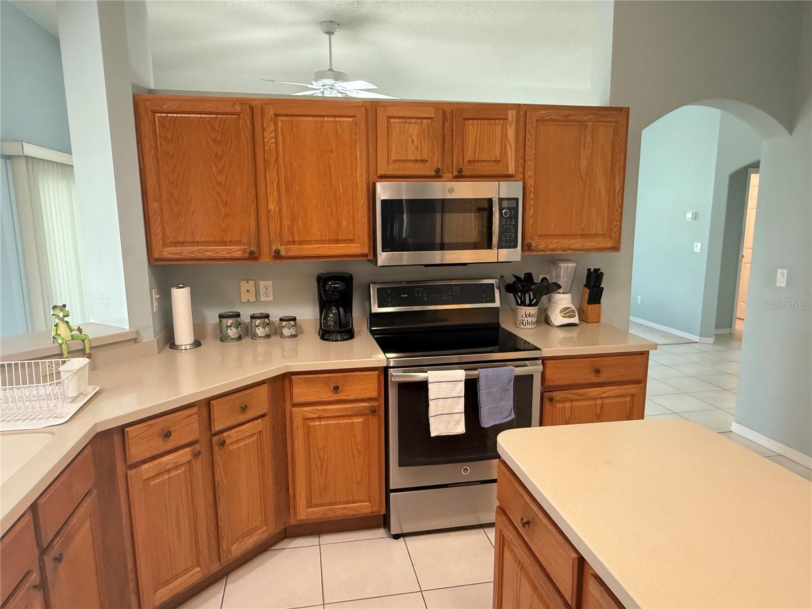 Image 15 of 45 For 2214 North Creek Court