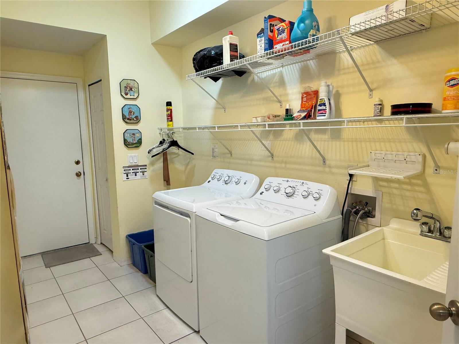 Image 21 of 45 For 2214 North Creek Court