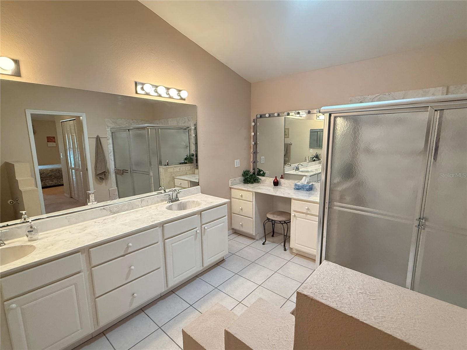 Image 28 of 45 For 2214 North Creek Court