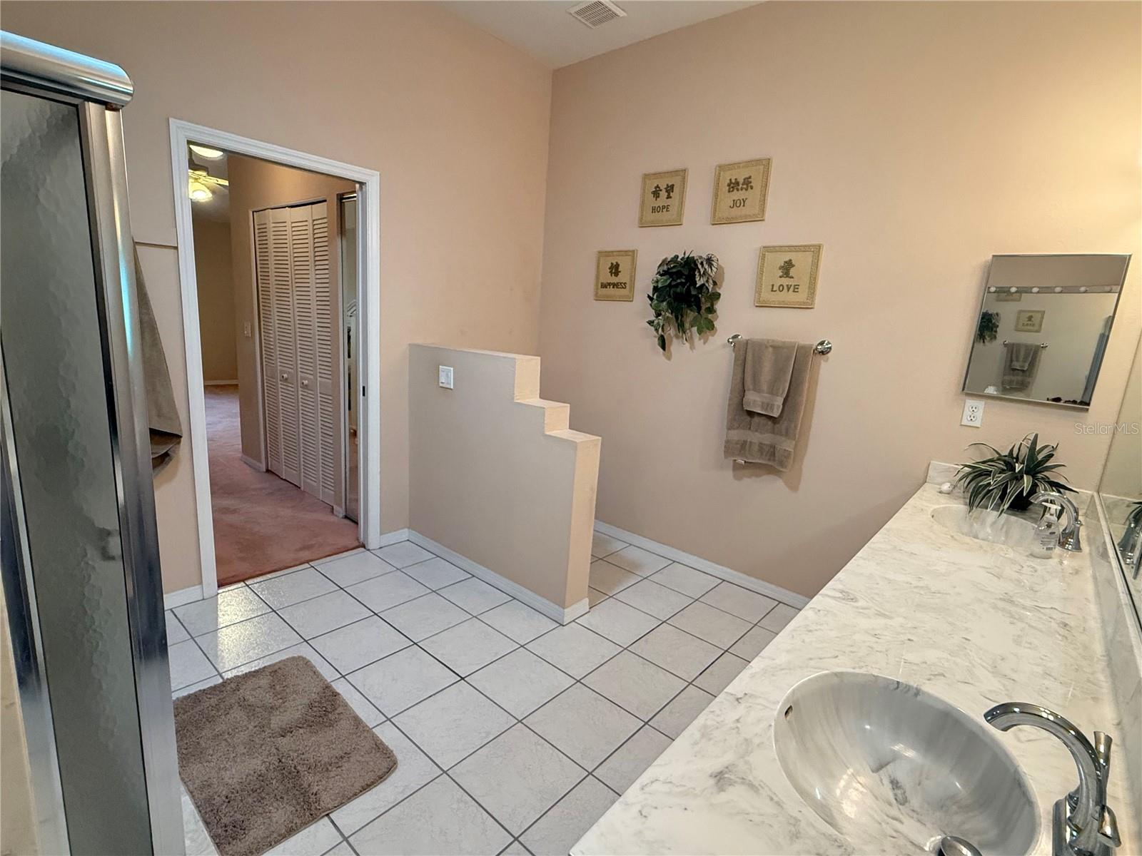 Image 29 of 45 For 2214 North Creek Court