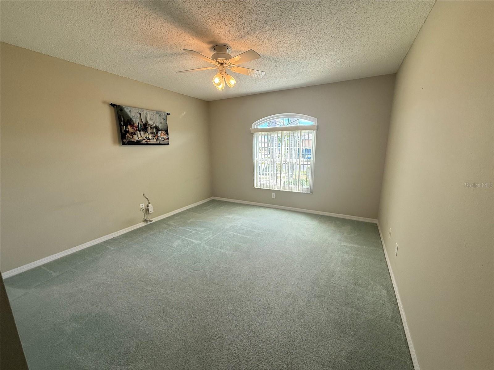 Image 35 of 45 For 2214 North Creek Court