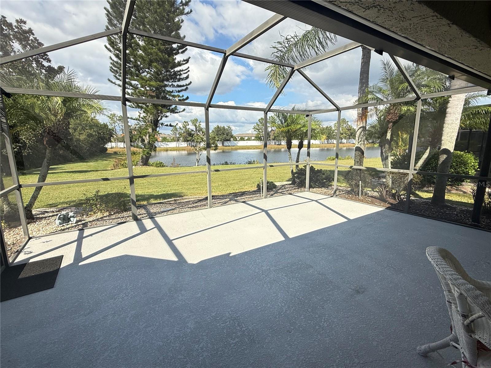 Image 37 of 45 For 2214 North Creek Court