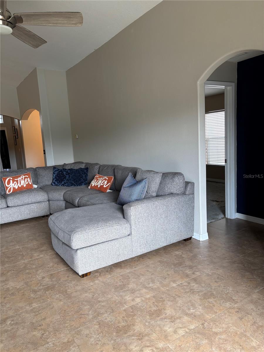 Image 10 of 27 For 10742 Shady Preserve Drive