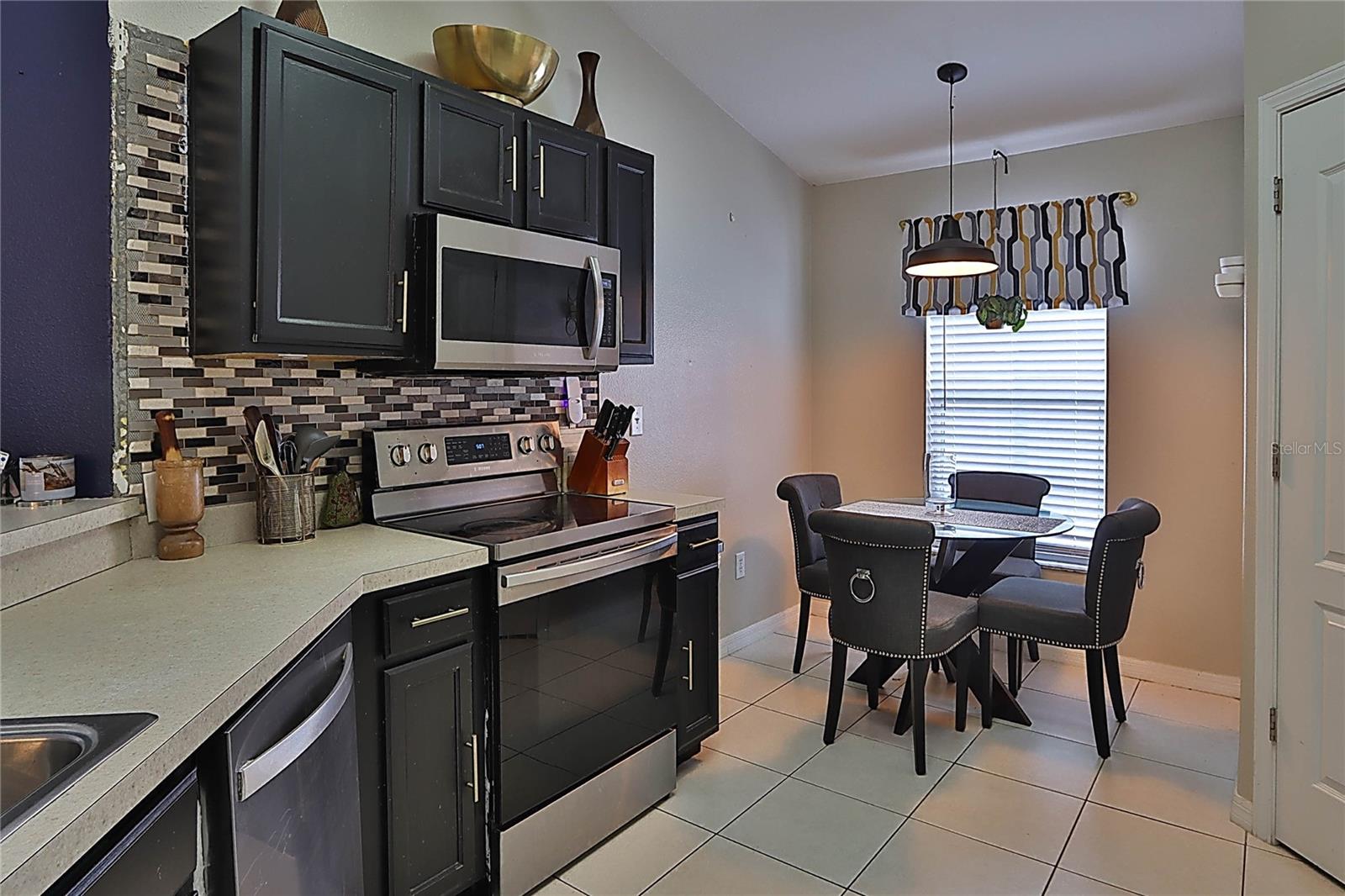 Image 4 of 27 For 10742 Shady Preserve Drive