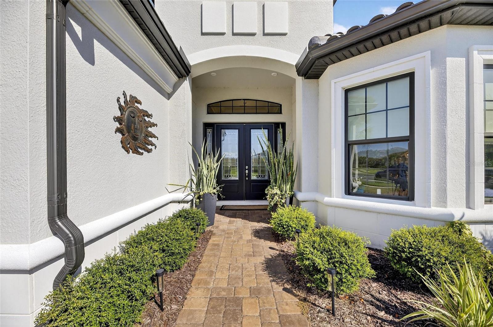 Listing photo id 8 for 11121 Egeria Drive