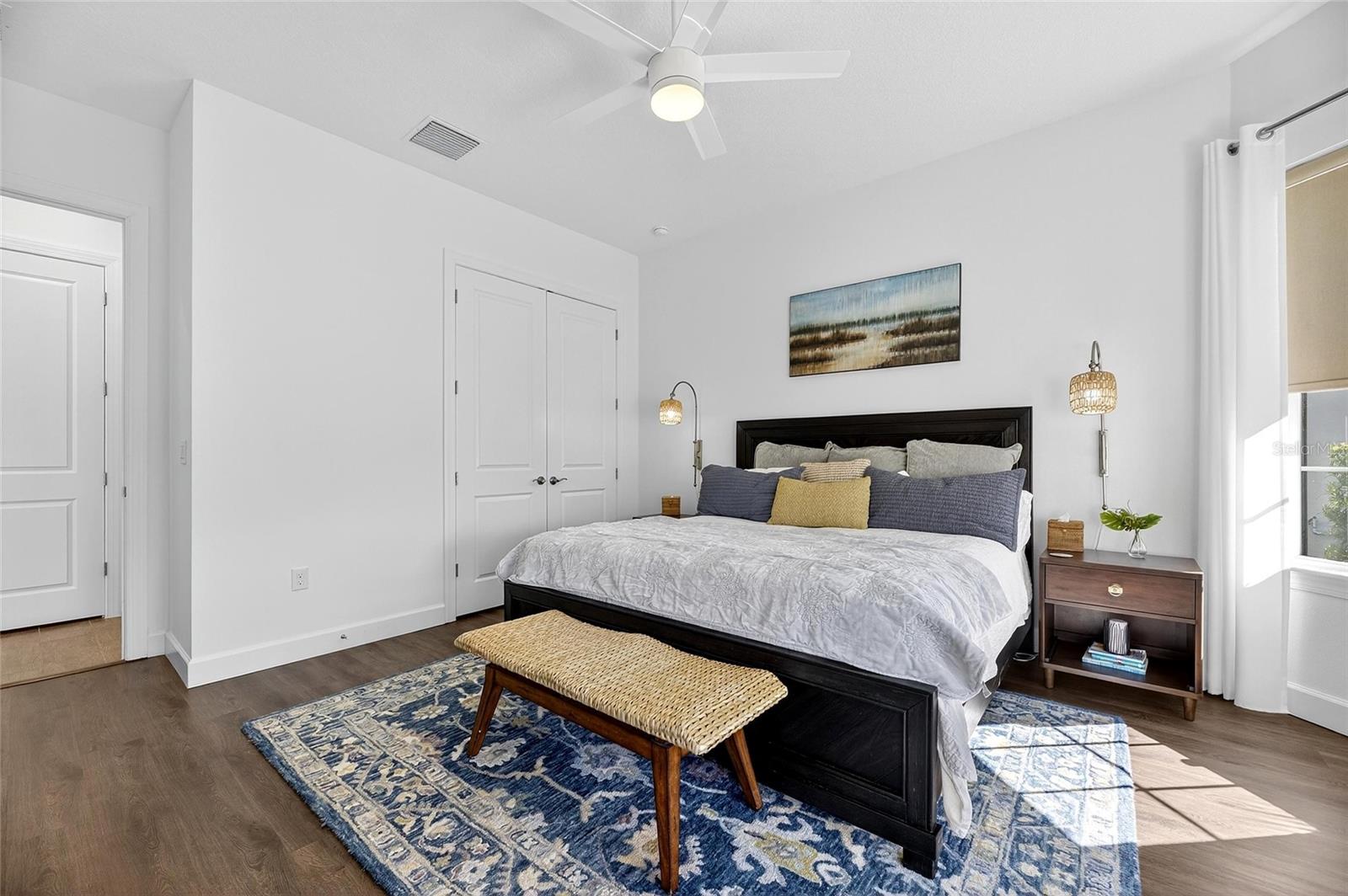 Listing photo id 14 for 11121 Egeria Drive