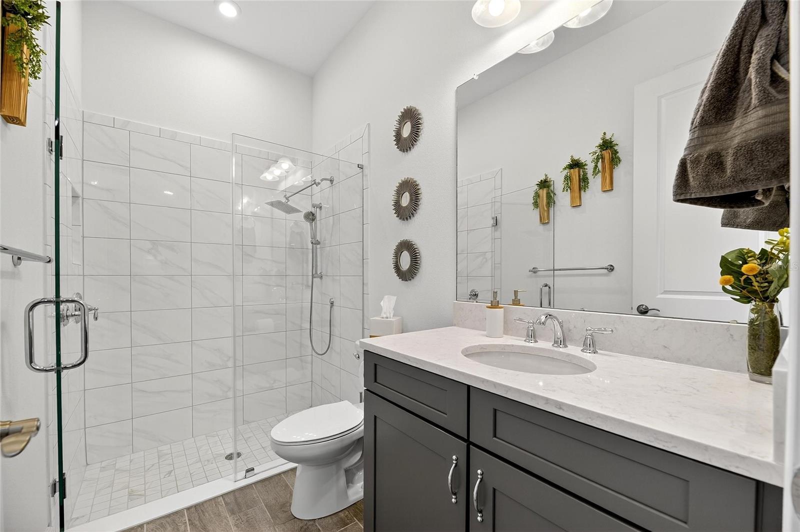 Listing photo id 19 for 11121 Egeria Drive
