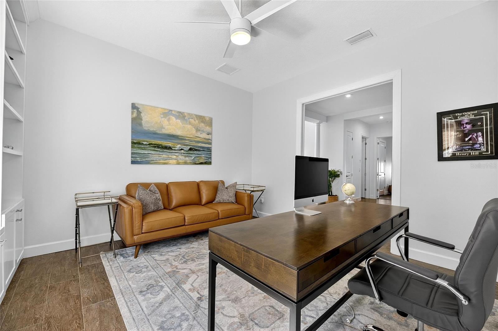 Listing photo id 24 for 11121 Egeria Drive
