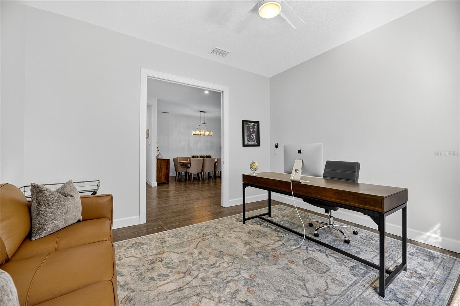 Listing photo id 25 for 11121 Egeria Drive