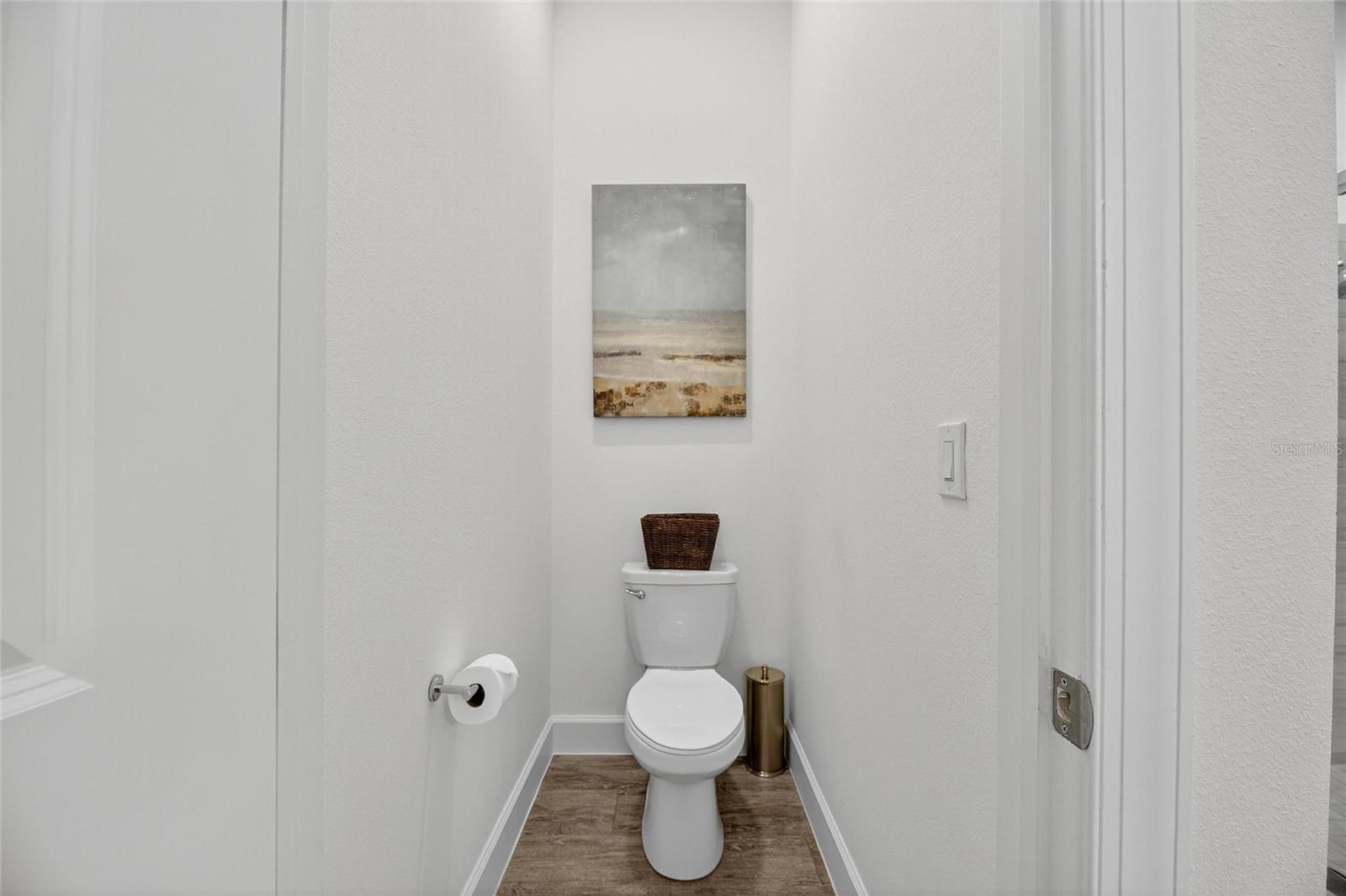Listing photo id 30 for 11121 Egeria Drive