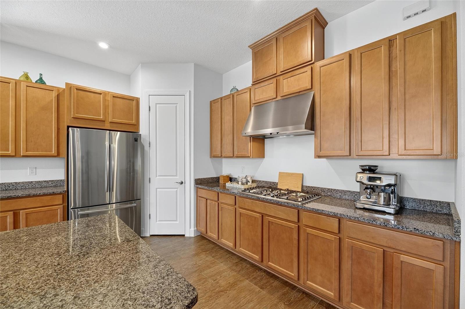 Listing photo id 40 for 11121 Egeria Drive